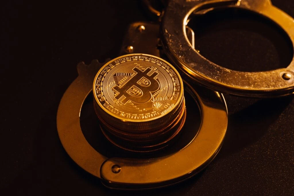 Bitcoin Falls as Analyst Says the Fed 'Really Should' Raise Rates This Month