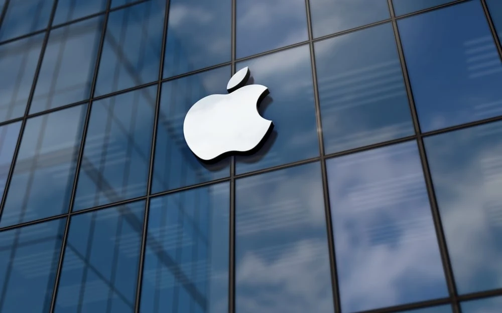 Congressman Who Has Bought Over $1 Million in Apple Stock Isn’t Selling with Tim Cook’s Exit