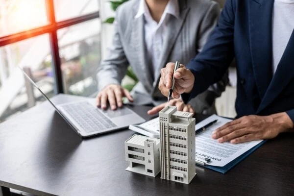 She Has $400,000 In An Old 401(k) And Wants To Invest It In Real Estate — Her Husband Wants To Leave It Alone